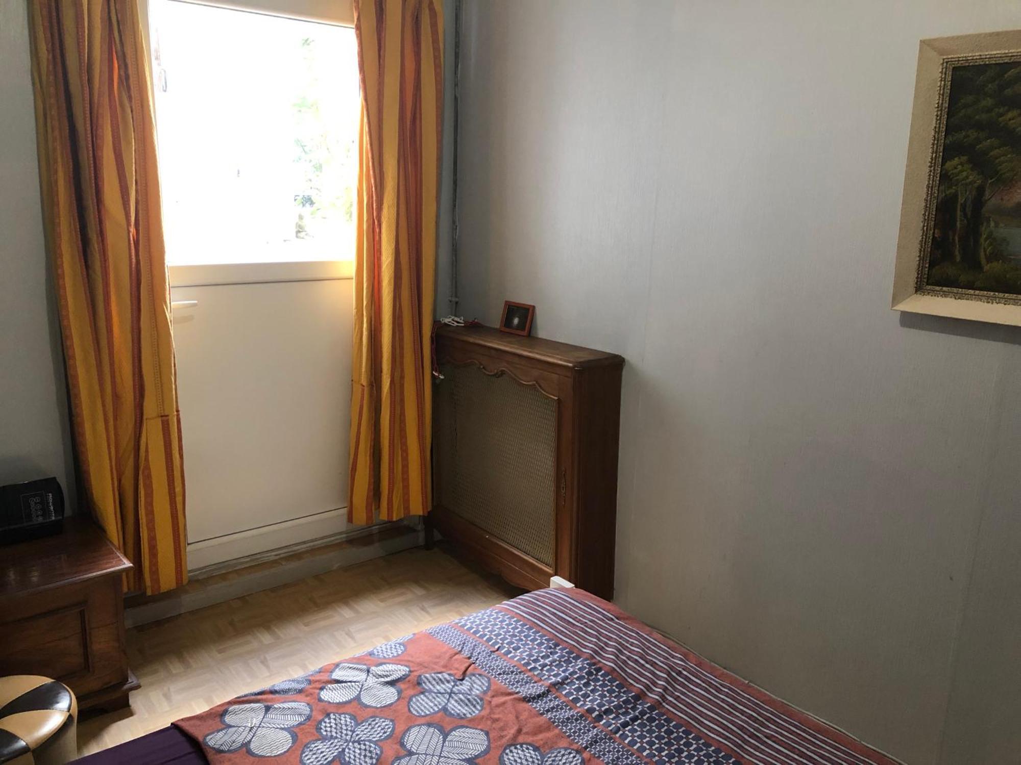 Guesthouse Familial Pour 2,3,4 Personnes De 44M2- Accessible Handic -Rez De Chaussee-Vues Sur Rue Et Patio Prive - Sejour, Chambre Separee-Cuisine,Salle De Bain,Lit Double Et Canape-Lit 2Pers-Entree De La Rue Berzelius-5 Minutes Du Metro Brochant-Lig ปารีส ภายนอก รูปภาพ